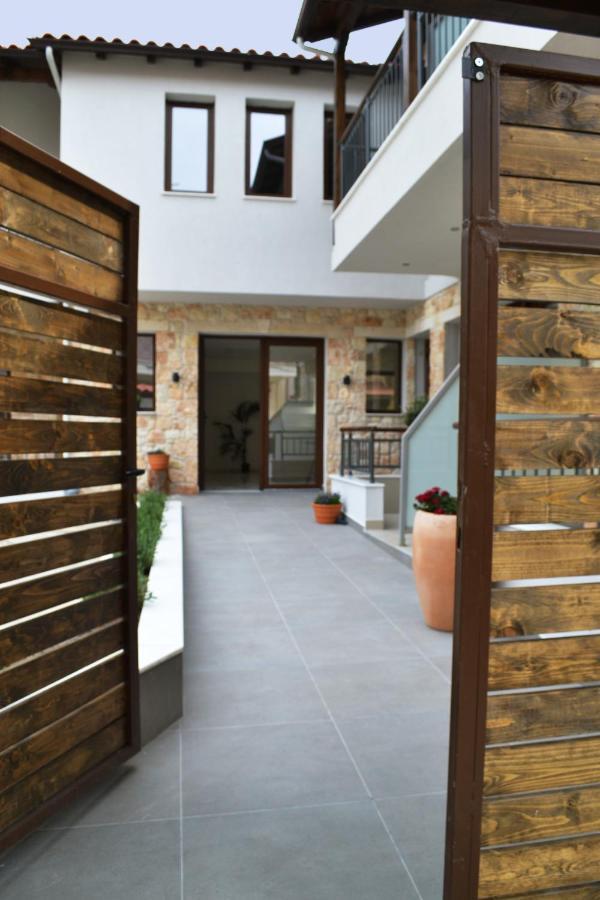 Iades Suites Afytos Esterno foto