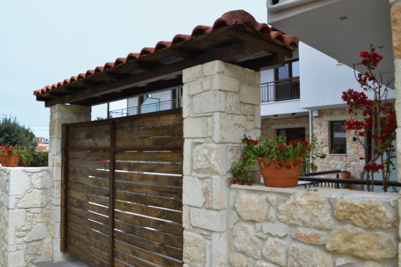 Iades Suites Afytos Esterno foto